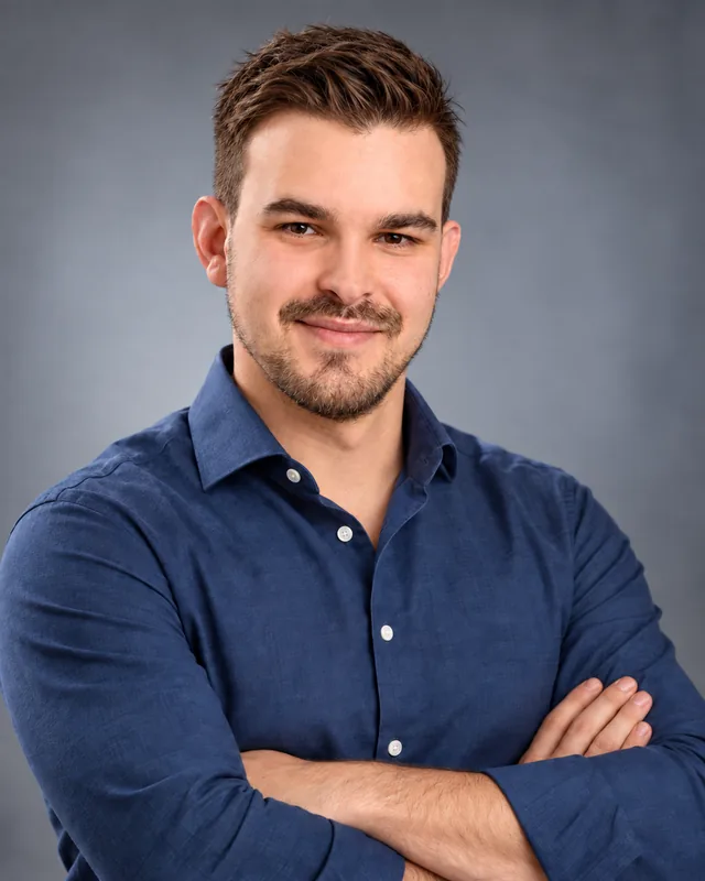 Porträt von Julian Benz