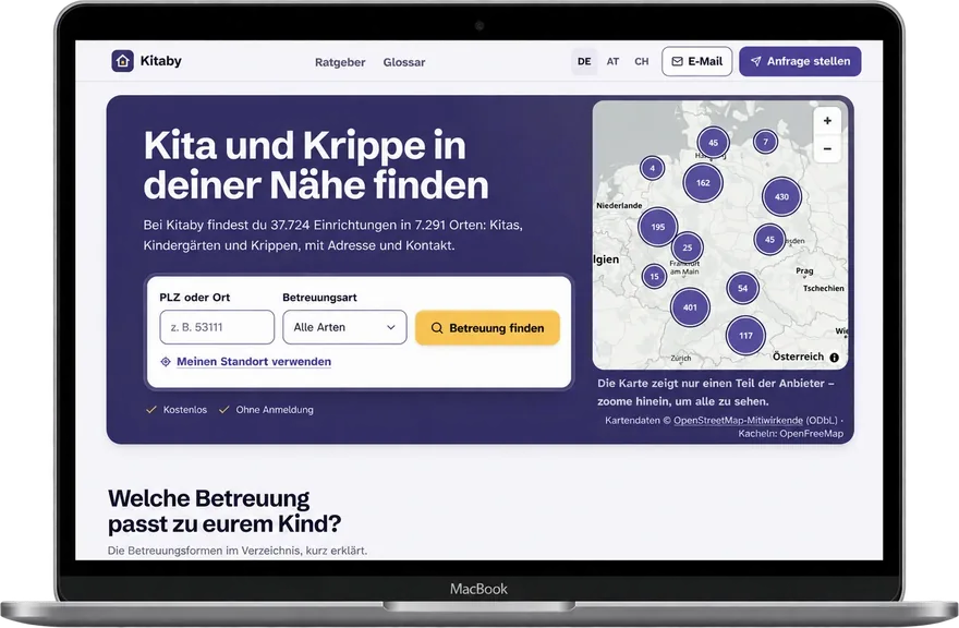 Verzeichnis Kitaby mit Karte und Suche nach Kitas, Kindergärten und Krippen auf einem Laptop