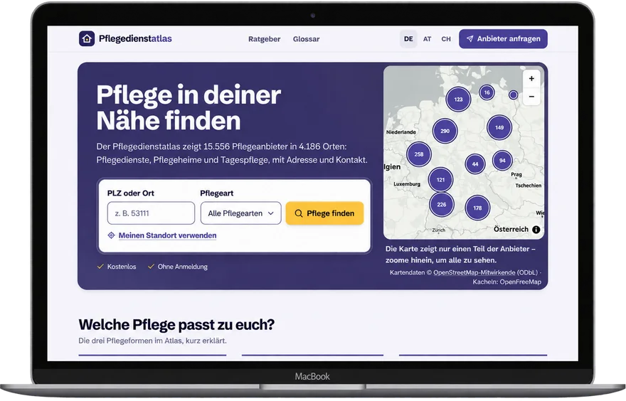 Website von Pflegedienstatlas auf einem Laptop